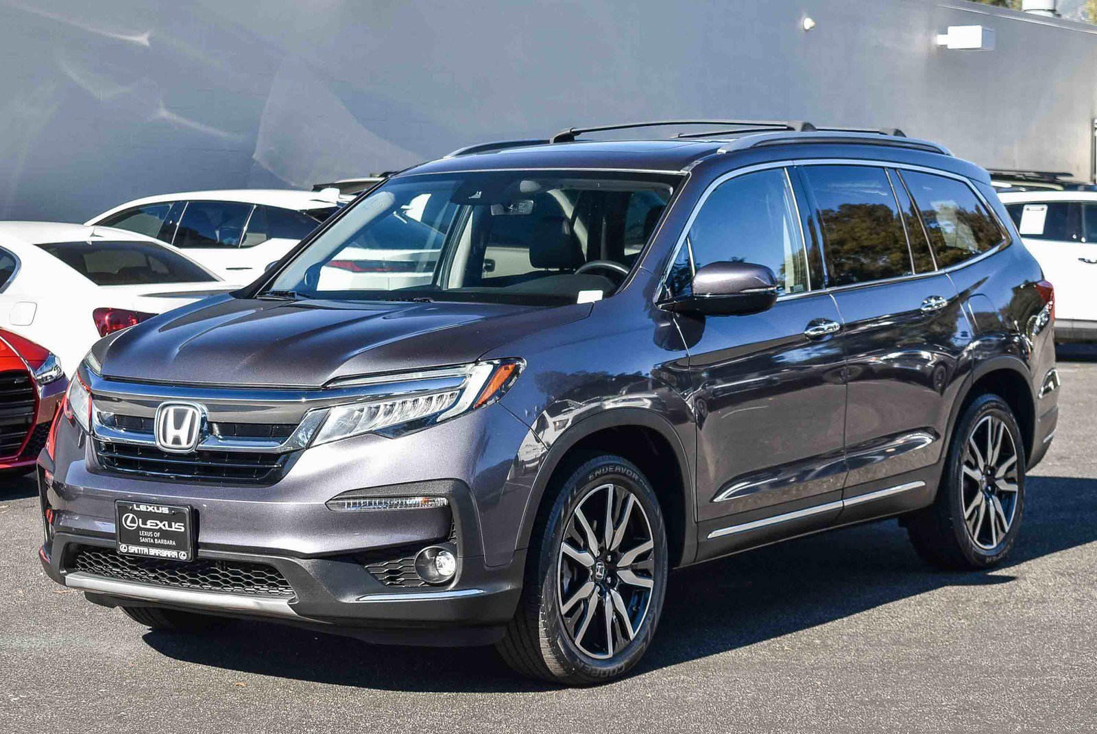 Used 2019 Honda Pilot Touring image 3