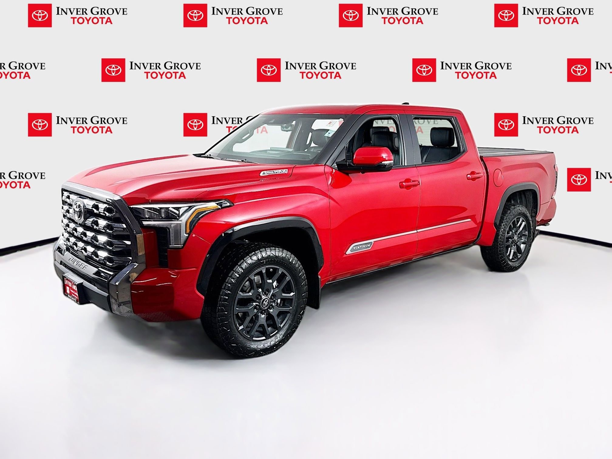 Used 2025 Toyota Tundra Platinum image 1
