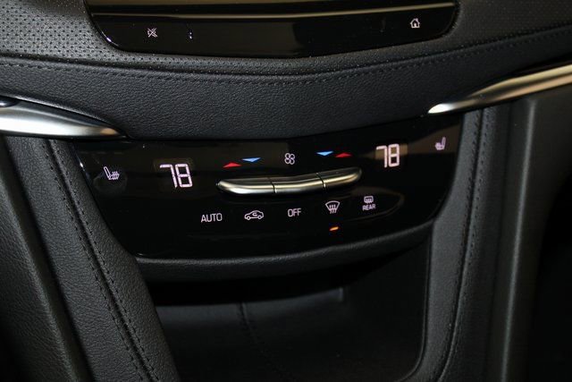 New 2025 Cadillac XT6 Luxury image 17