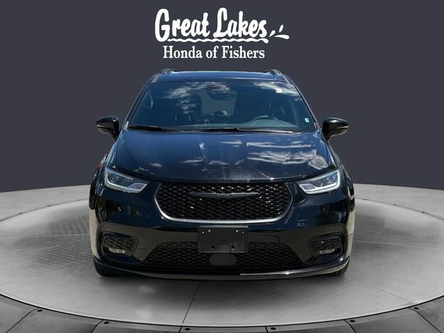 Used 2025 Chrysler Pacifica Limited FWD image 8