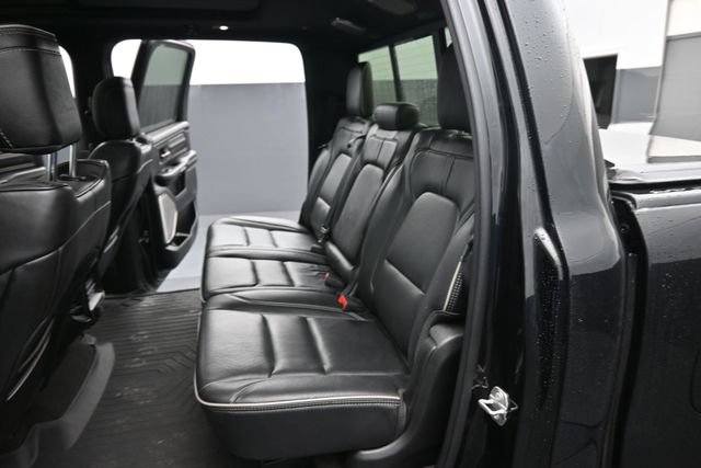 Used 2020 RAM 1500 Limited w/ Black Appearance Package AWD/4WD image 11