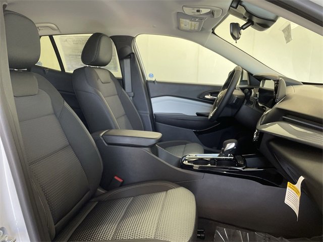 New 2025 Chevrolet Trax LT w/ Driver Confidence Package image 18