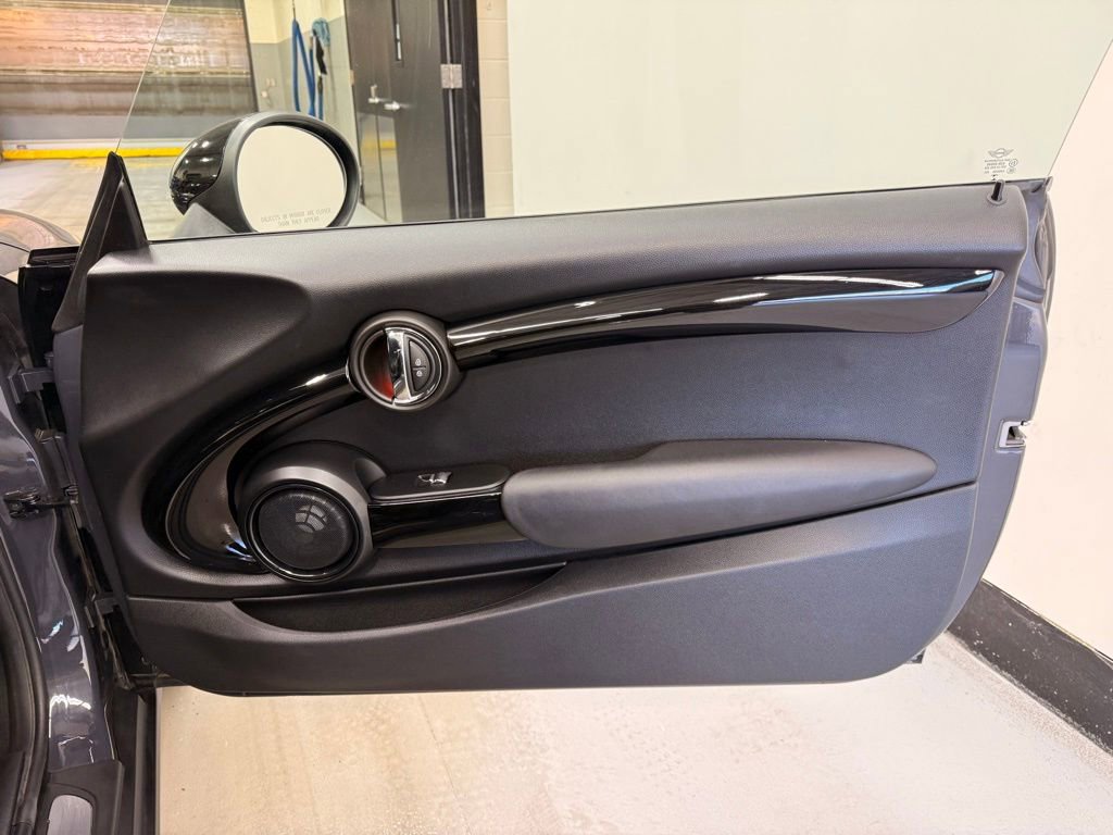 Used 2017 MINI Cooper S image 18