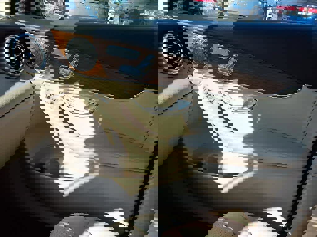 Used 2022 Mercedes-Benz GLC 300 4MATIC image 19