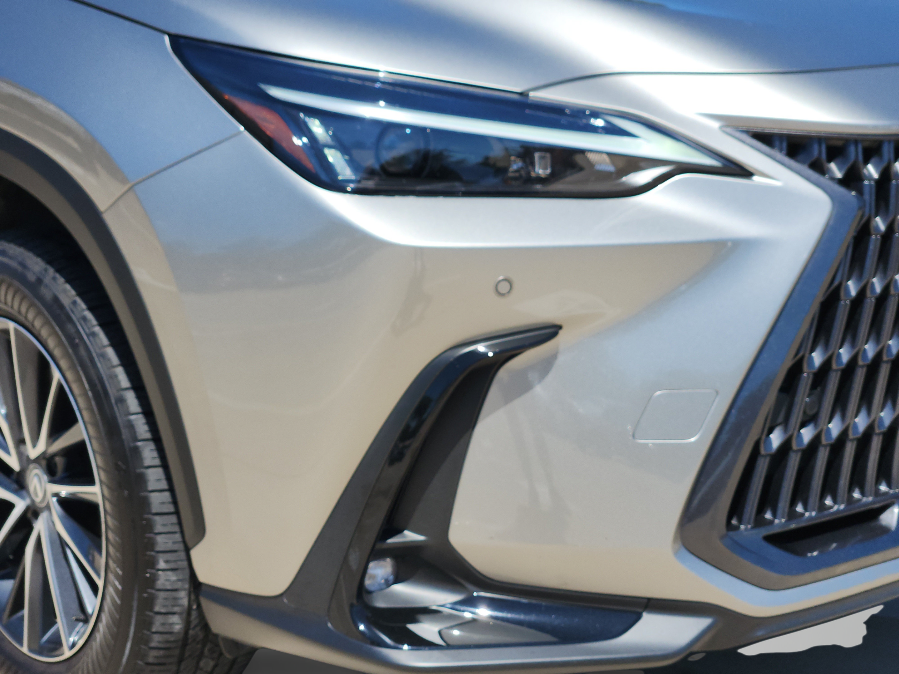 Used 2025 Lexus NX 250 FWD w/ Accessory Package (2T) image 34