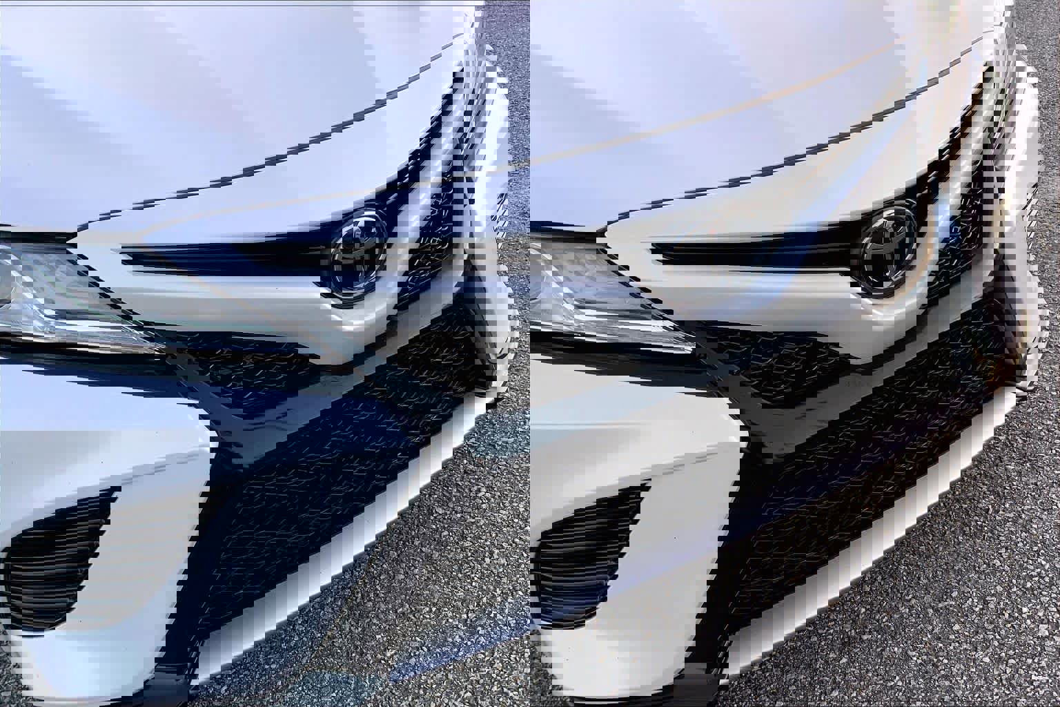 Used 2020 Toyota Camry XSE image 29