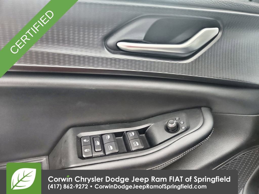 Certified 2023 Jeep Grand Cherokee Laredo image 21