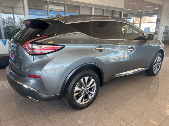 Used 2017 Nissan Murano SV image 3
