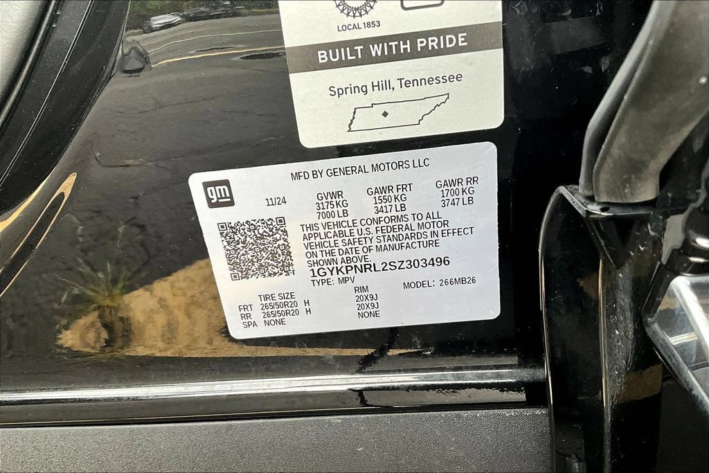 Certified 2025 Cadillac Lyriq Luxury w/ LPO, Floor Liner Package AWD/4WD image 17