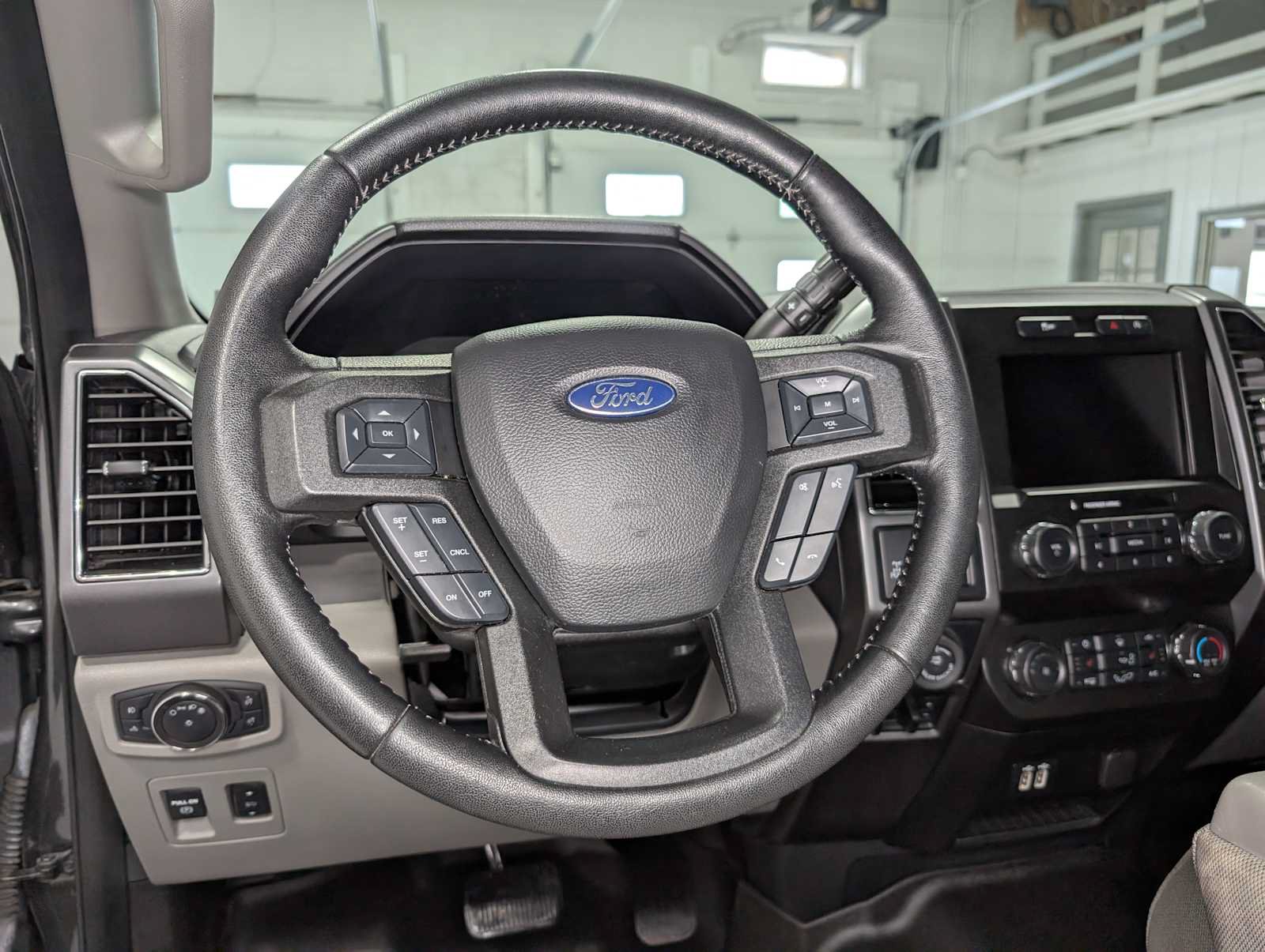 Used 2019 Ford F150 XLT w/ Equipment Group 302A Luxury AWD/4WD image 37