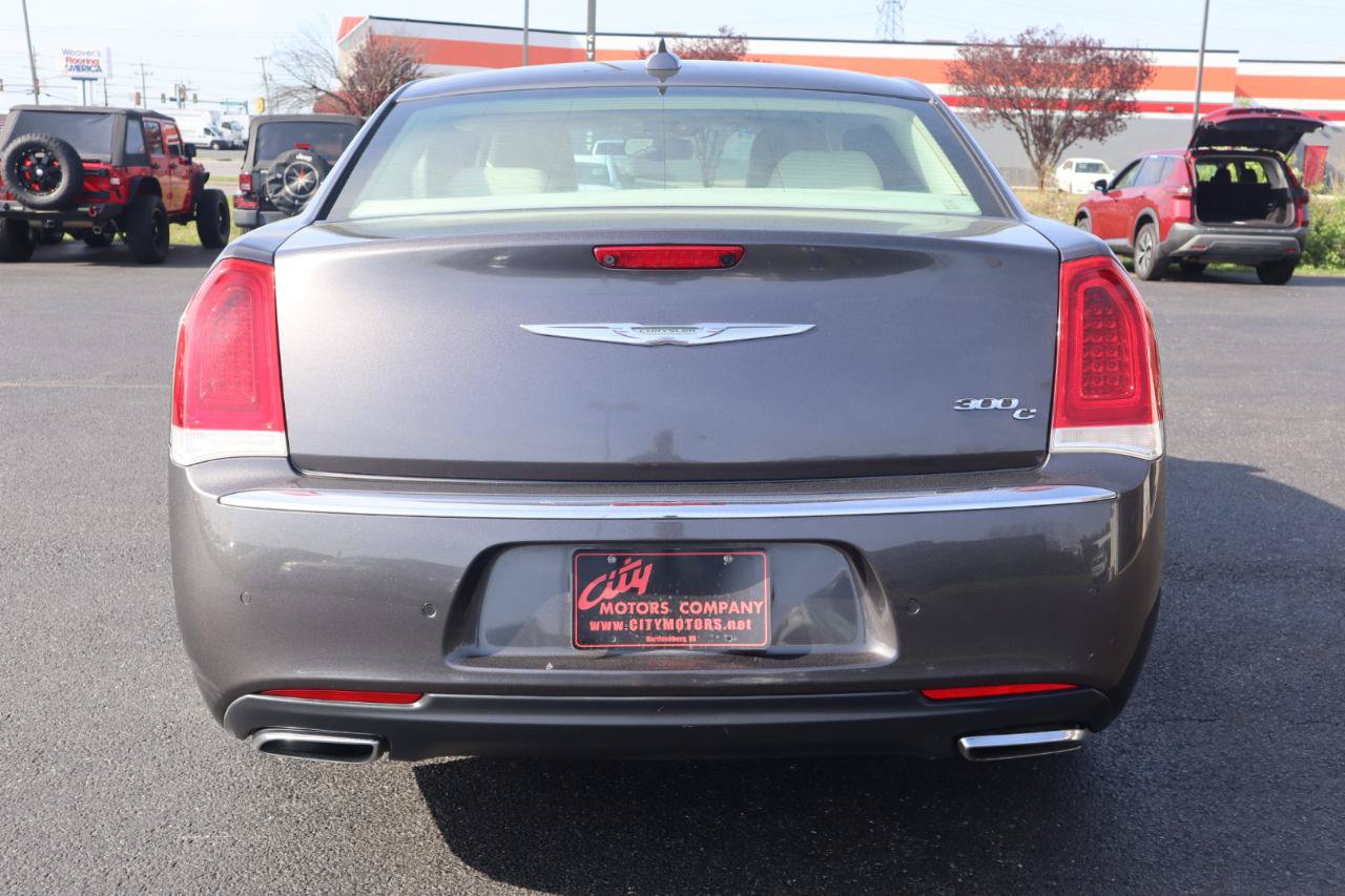 Used 2015 Chrysler 300 C w/ Light Group RWD image 29