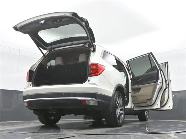 Used 2017 Honda Pilot Touring image 56