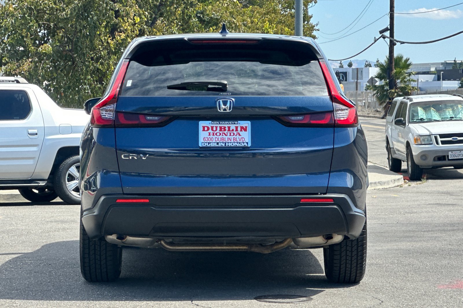 Used 2025 Honda CR-V EX image 5