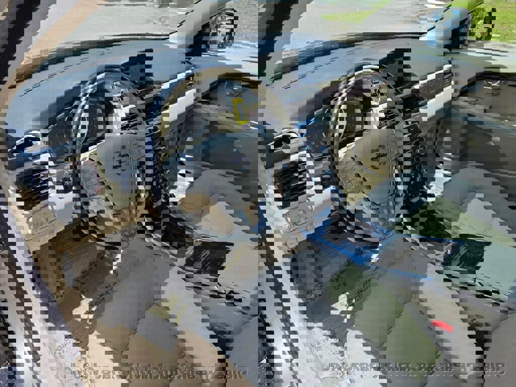 Used 2015 Volvo XC70 T5 Premier w/ Proximity Package FWD image 41