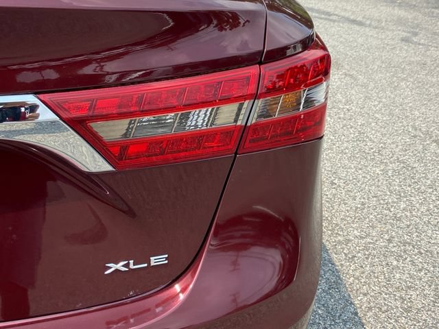 Used 2016 Toyota Avalon XLE FWD image 32