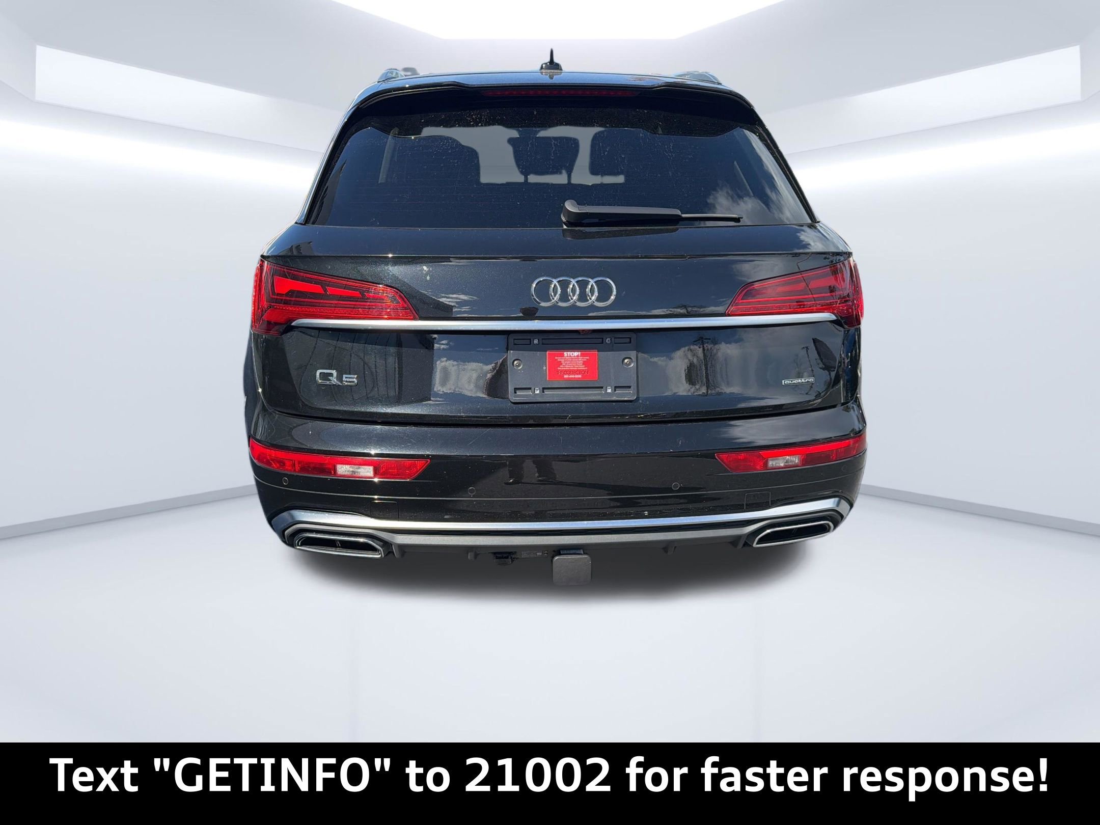 Used 2023 Audi Q5 2.0T Prestige w/ Prestige Package image 3