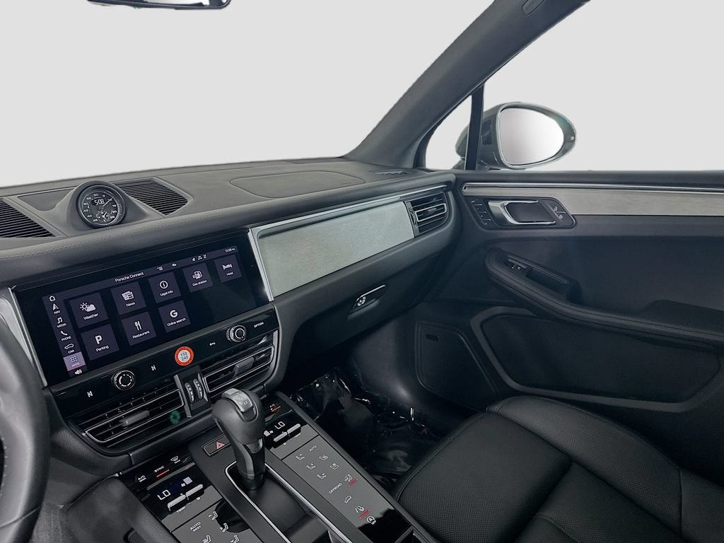 New 2026 Porsche Macan Turbo AWD/4WD image 25