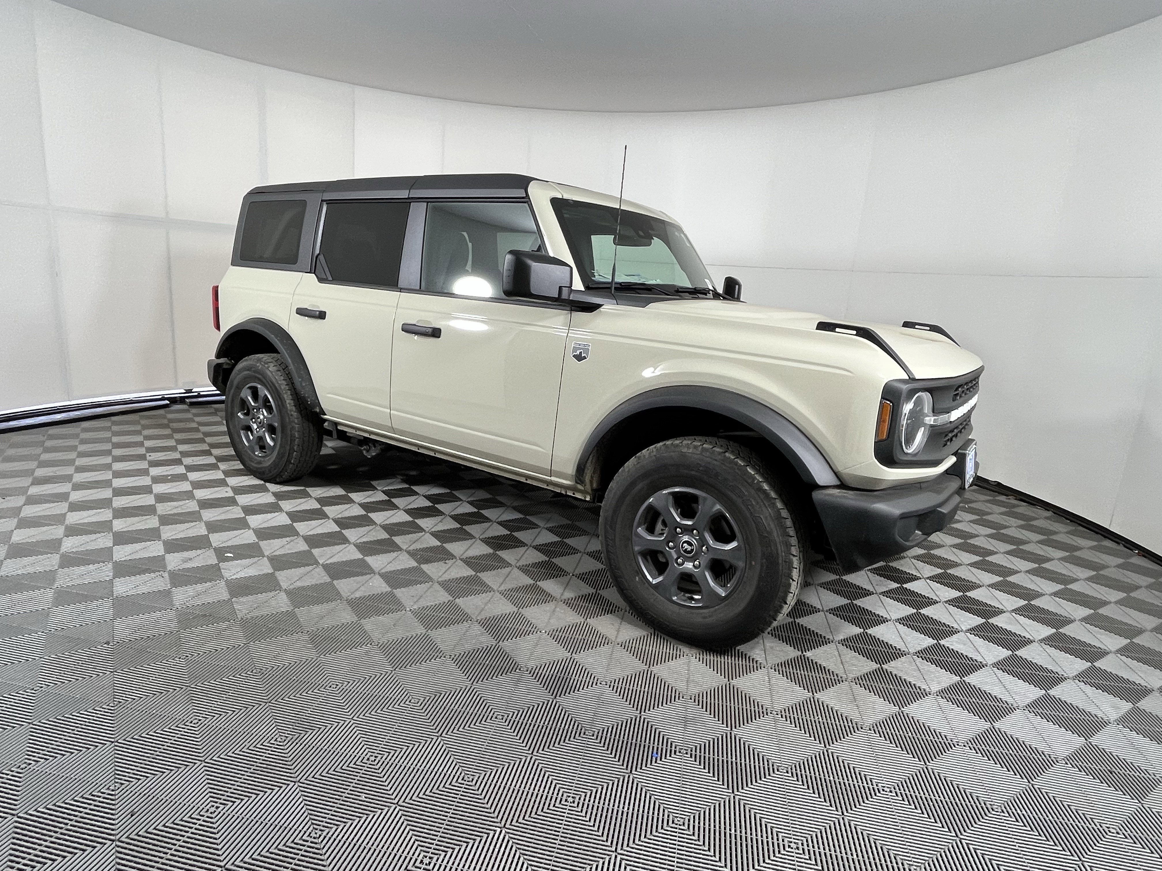 Used 2025 Ford Bronco Big Bend AWD/4WD image 7