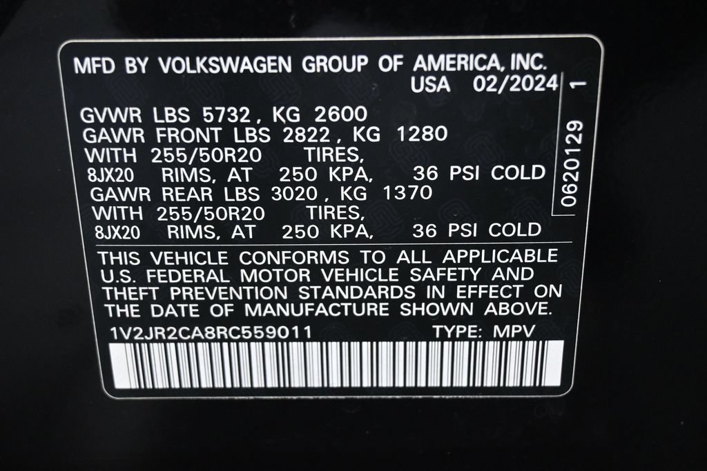 Used 2024 Volkswagen Atlas SE w/ Panoramic Sunroof Package FWD image 9
