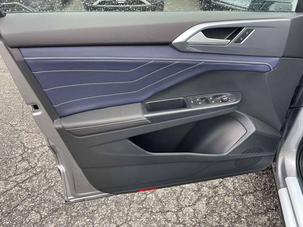 New 2026 Volkswagen Taos SEL AWD/4WD image 16