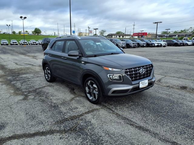 Used 2025 Hyundai Venue SEL FWD image 8