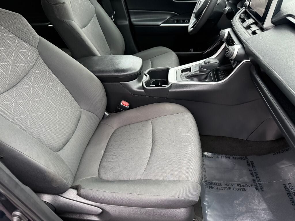 Used 2024 Toyota RAV4 XLE w/ Convenience Package AWD/4WD image 27