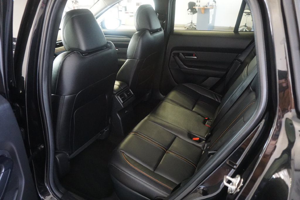 Used 2025 MAZDA CX-50 AWD 2.5 Hybrid w/ Premium Pkg image 23