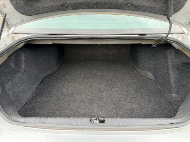 Used 2010 Chevrolet Impala LS FWD image 19