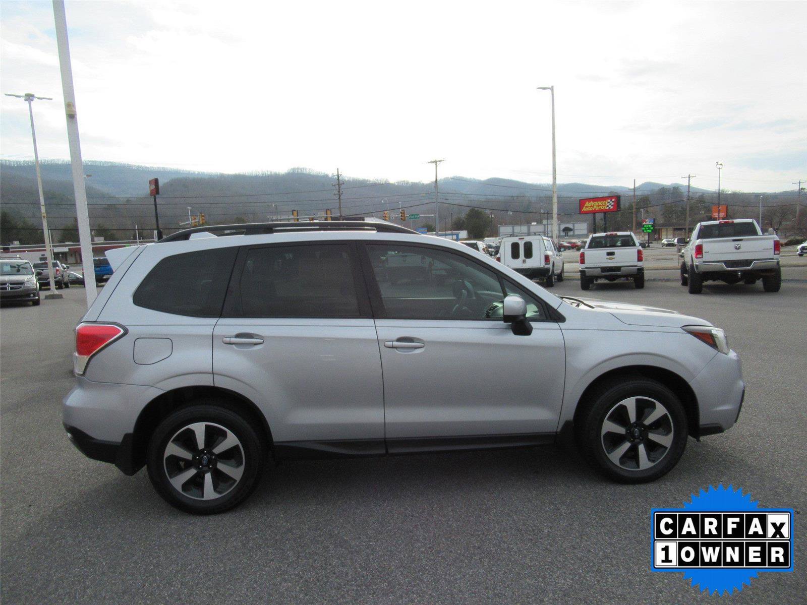 Used 2017 Subaru Forester 2.5i Premium image 2