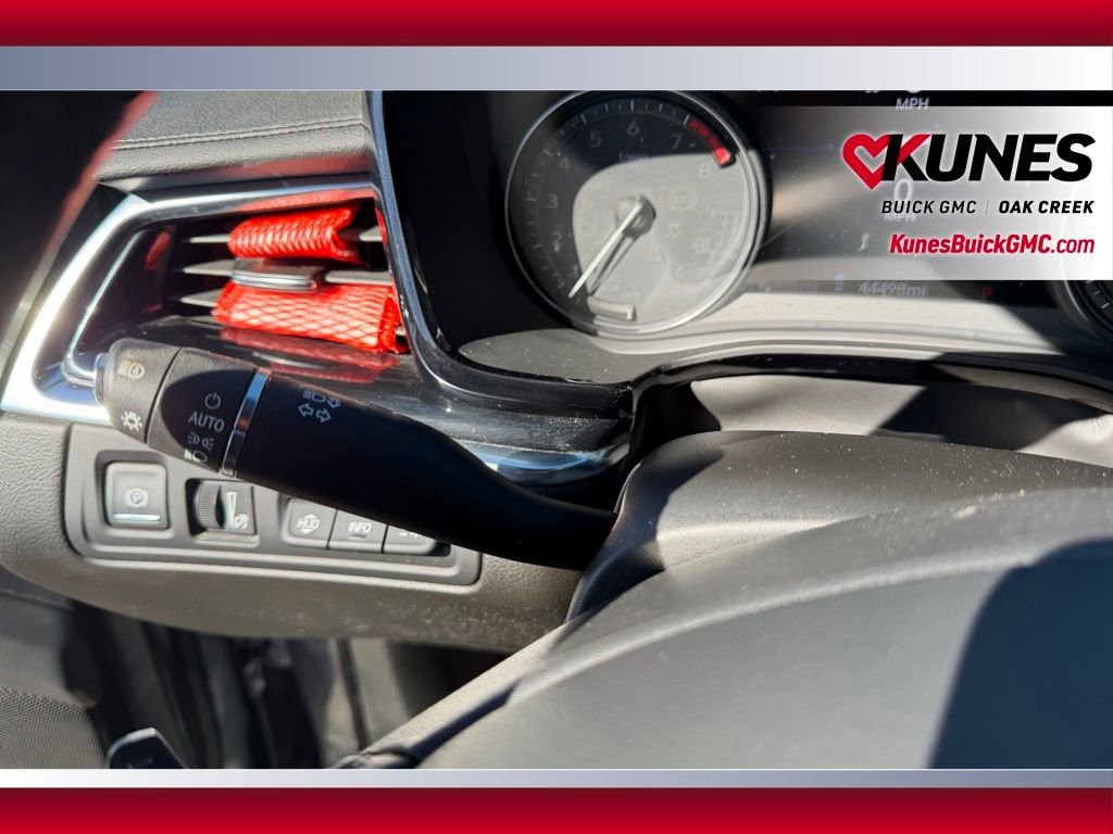 Used 2021 Cadillac XT6 Sport image 17