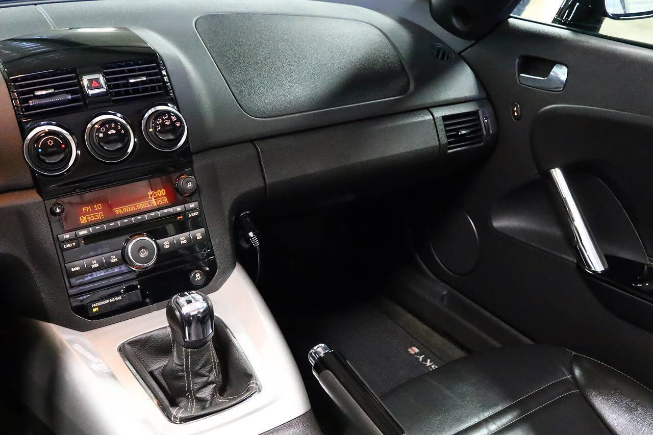 Used 2009 Saturn Sky Red Line image 16