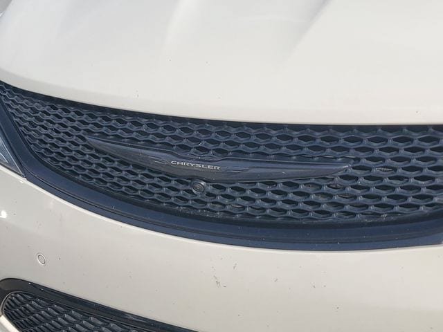 Certified 2019 Chrysler Pacifica Limited w/ Advanced Safetytec Group FWD image 5