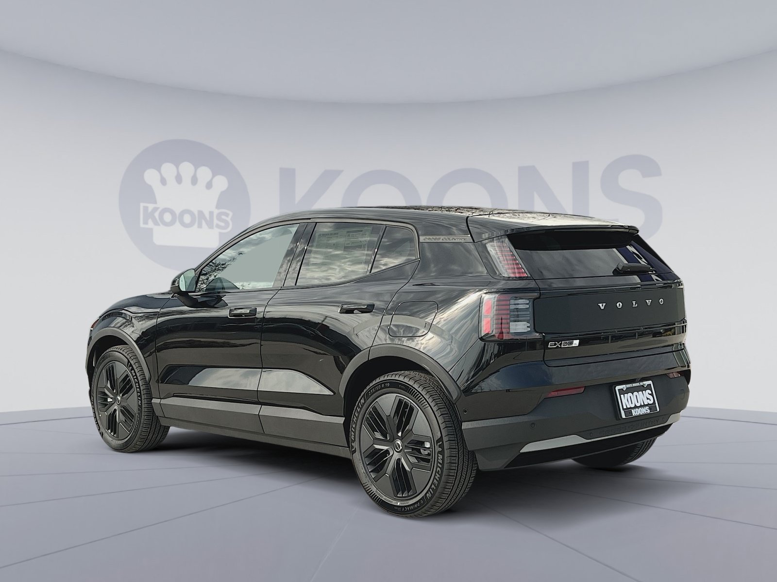 New 2026 Volvo EX30 Cross Country Ultra w/ Protection Package Premier AWD/4WD image 4