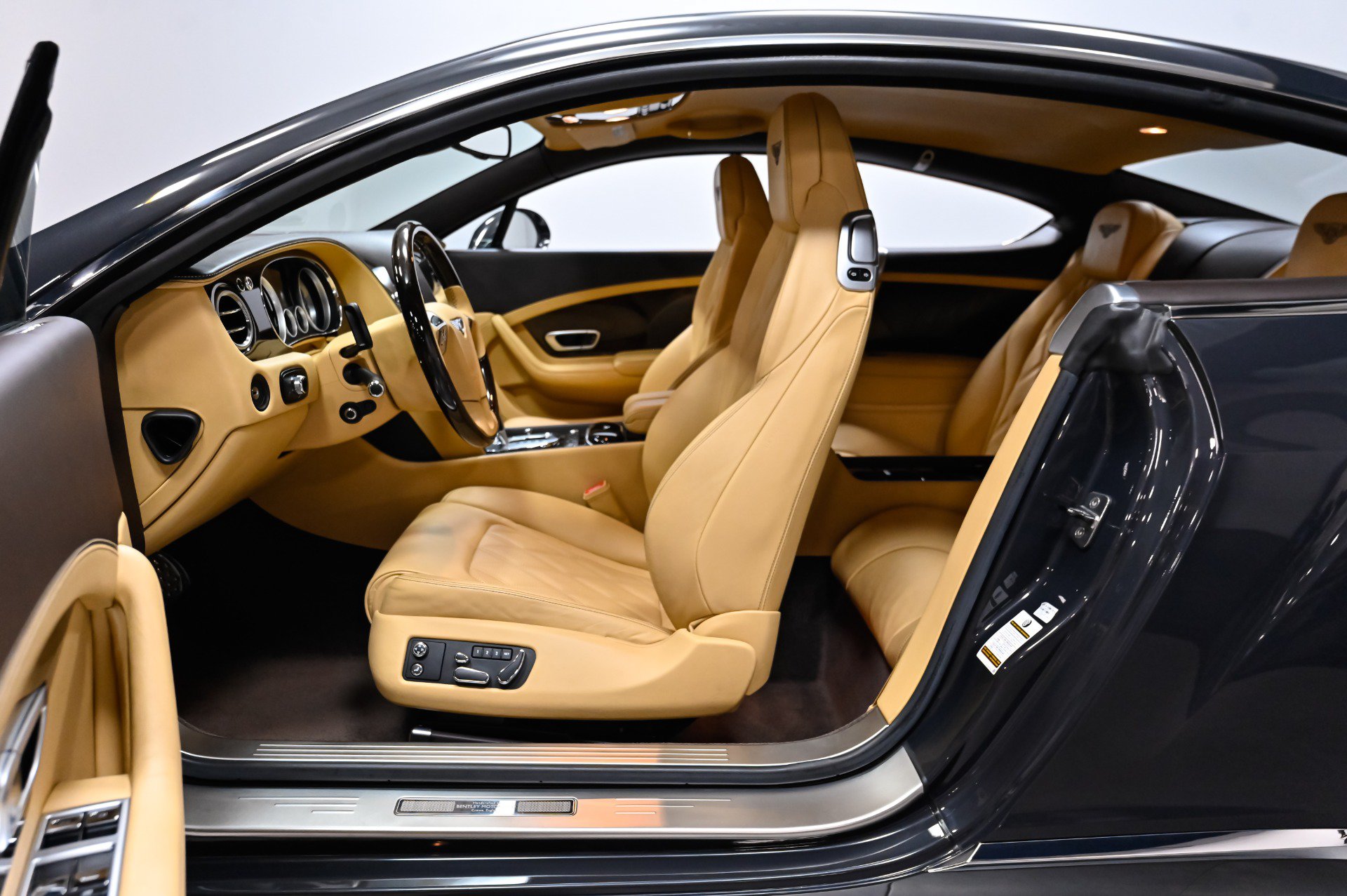 Used 2015 Bentley Continental GT AWD/4WD image 6