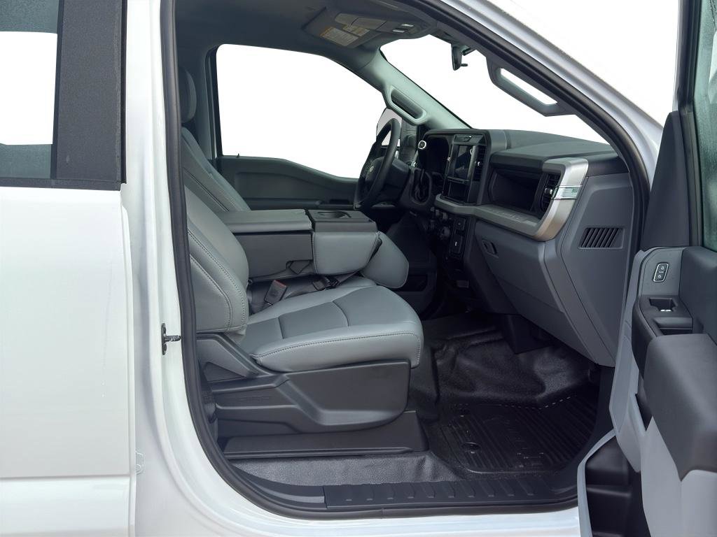 New 2026 Ford F250 XL w/ XL Chrome Package image 7