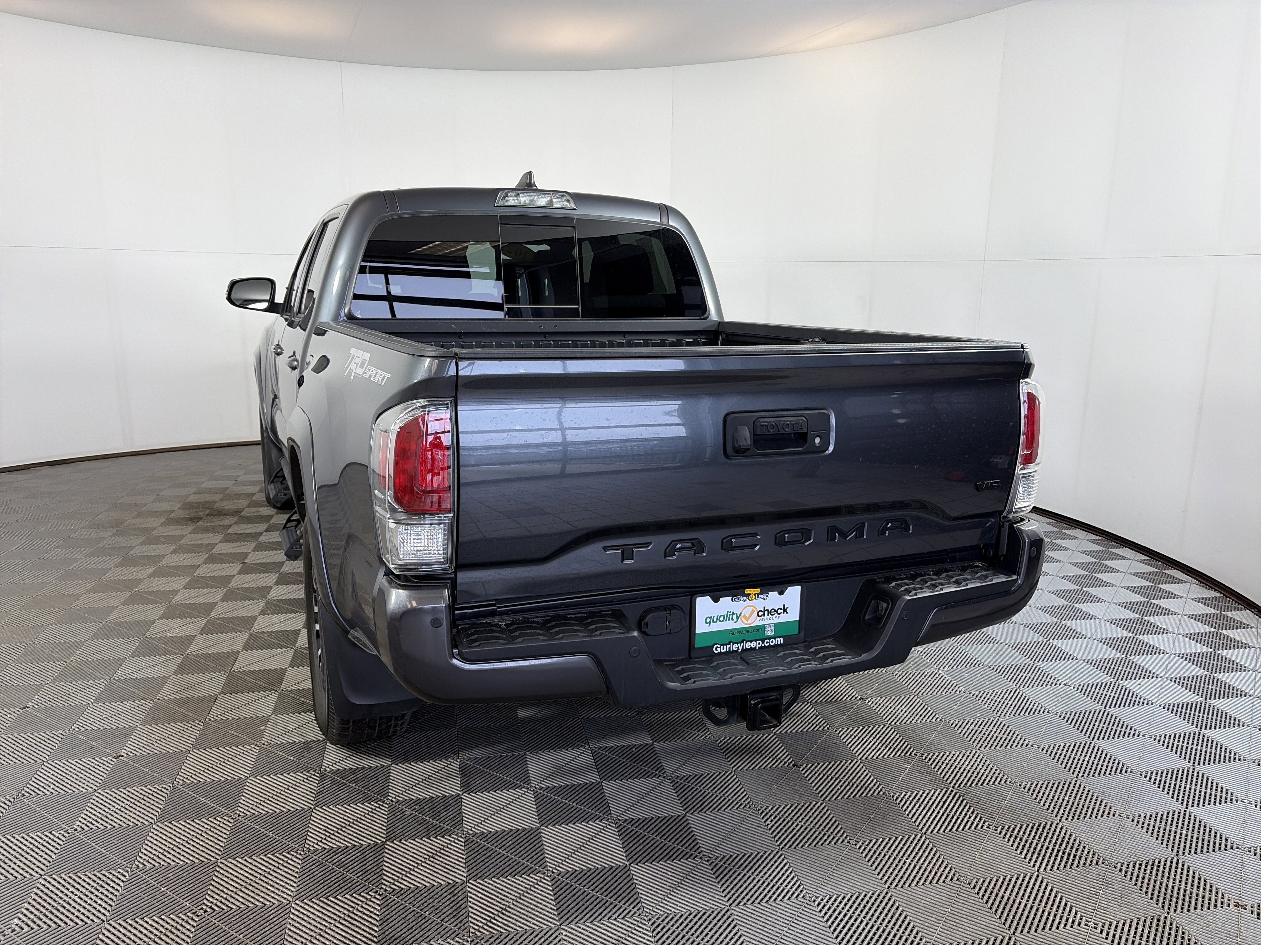 Used 2023 Toyota Tacoma TRD Sport w/ Technology Package image 8