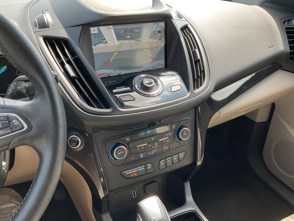 Used 2019 Ford Escape Titanium AWD/4WD image 15