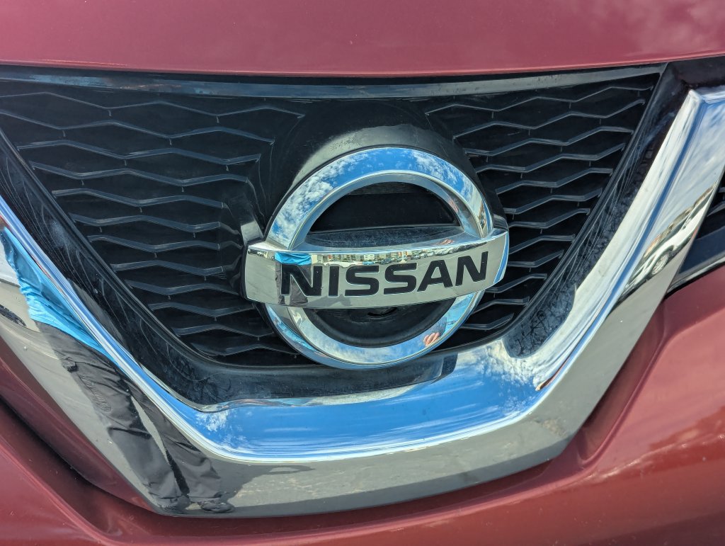 Used 2016 Nissan Rogue SV w/ SV Premium Package FWD image 11