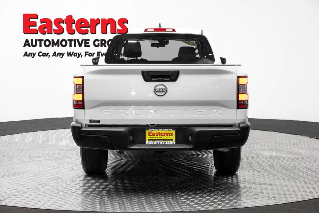 Used 2022 Nissan Frontier S RWD image 6