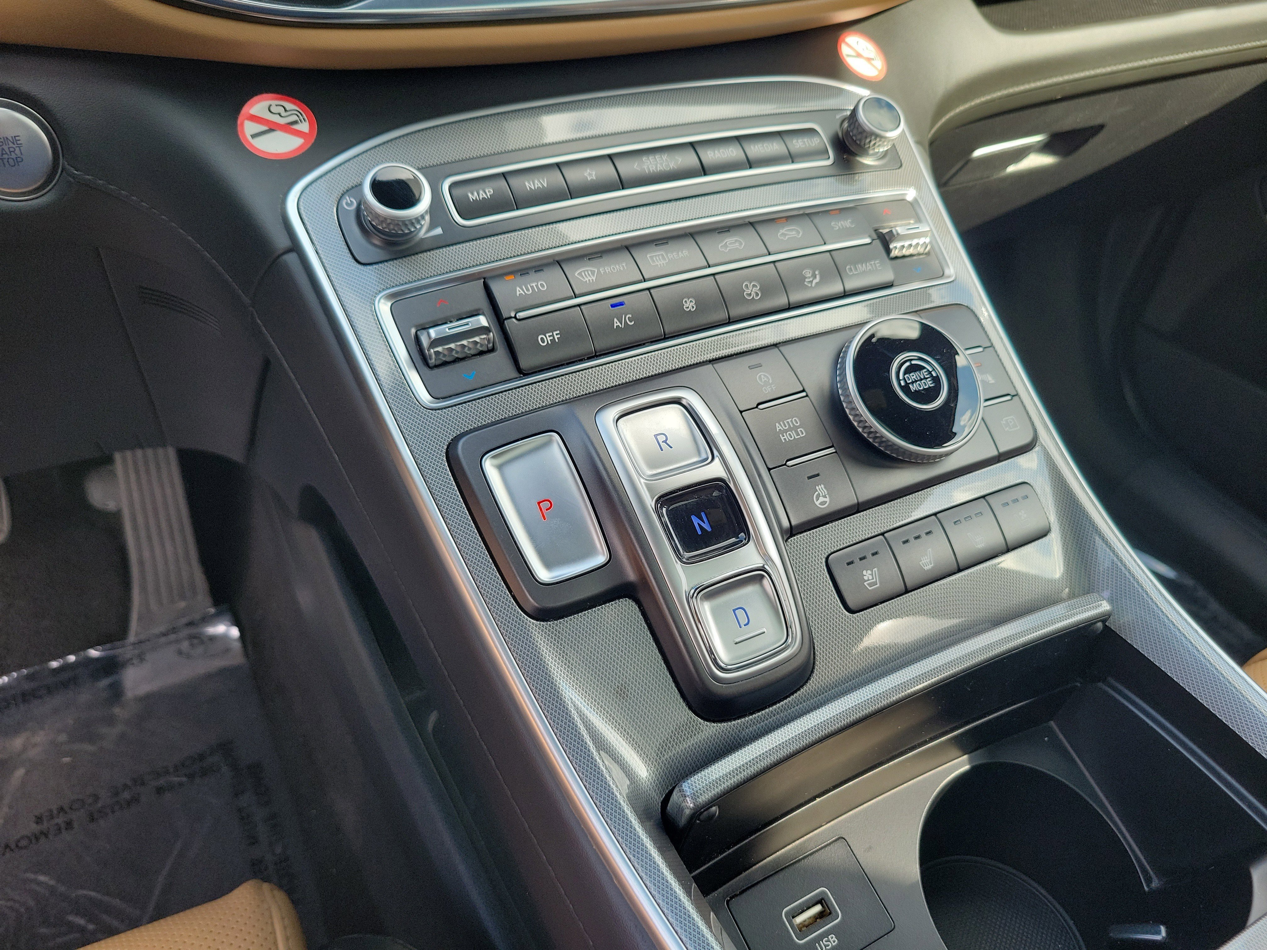 Used 2023 Hyundai Santa Fe Calligraphy image 17