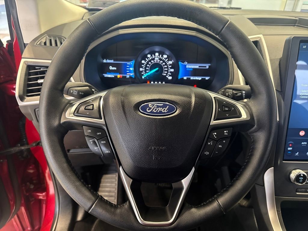 Used 2023 Ford Edge SEL w/ Sport Appearance Package image 34