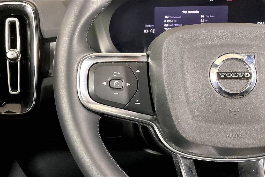 Used 2023 Volvo XC40 Recharge Plus w/ Protection Package Premier AWD/4WD image 18