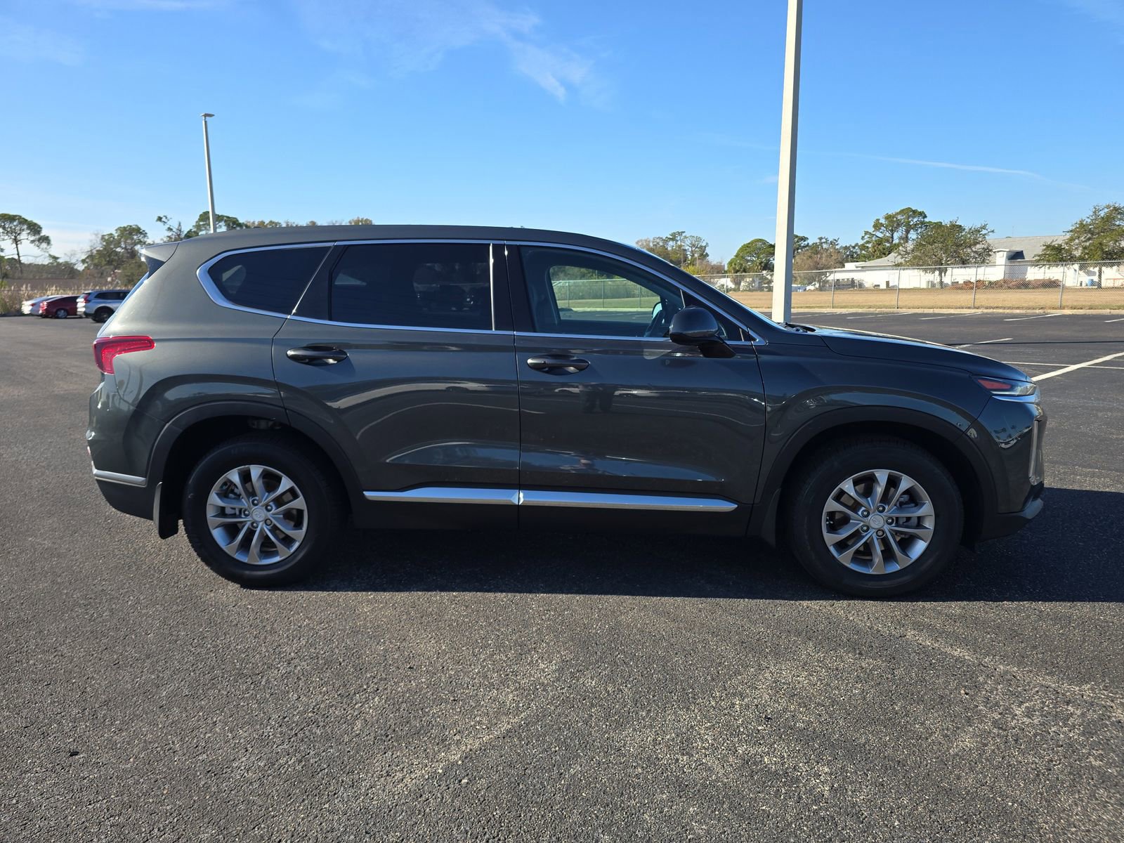 Used 2020 Hyundai Santa Fe SEL image 3