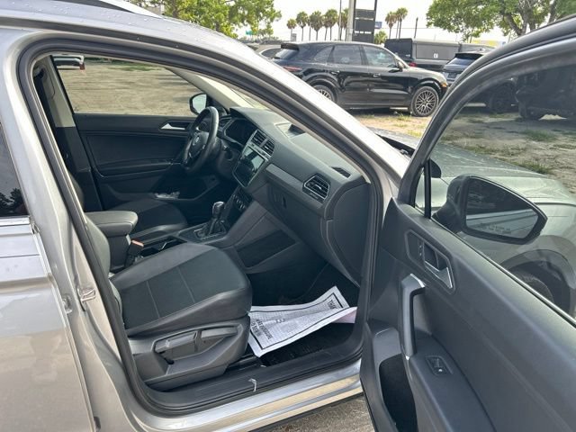 Used 2020 Volkswagen Tiguan SEL FWD image 10