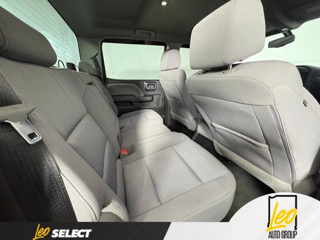 Used 2018 Chevrolet Silverado 1500 Custom w/ Custom Value Package AWD/4WD image 18
