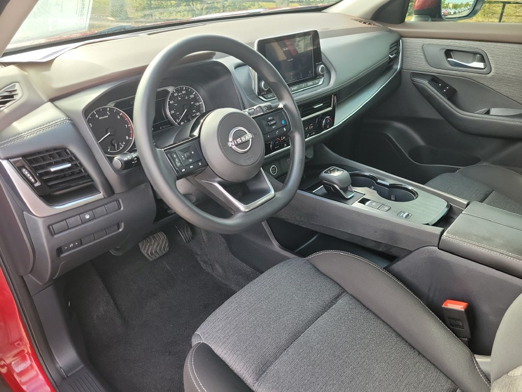 Certified 2023 Nissan Rogue SV FWD image 15