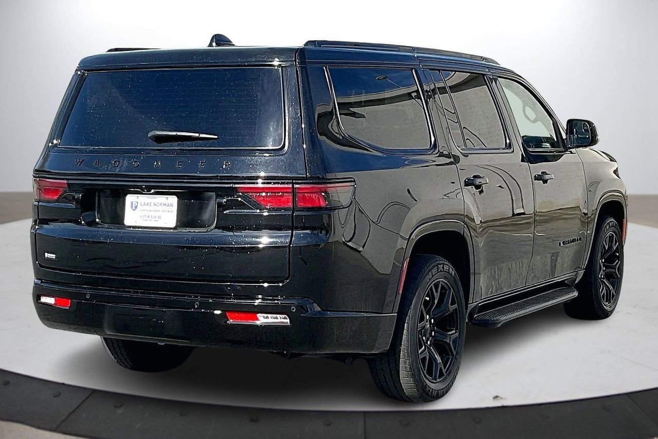 Used 2023 Jeep Wagoneer Series II image 9