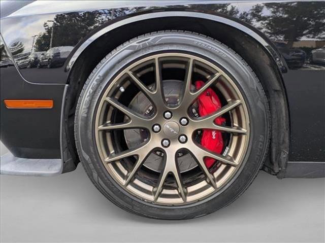 Used 2016 Dodge Challenger SRT Hellcat image 28
