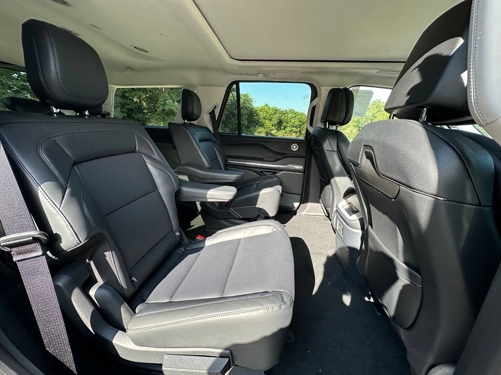 New 2027 Lincoln Navigator Reserve AWD/4WD image 25
