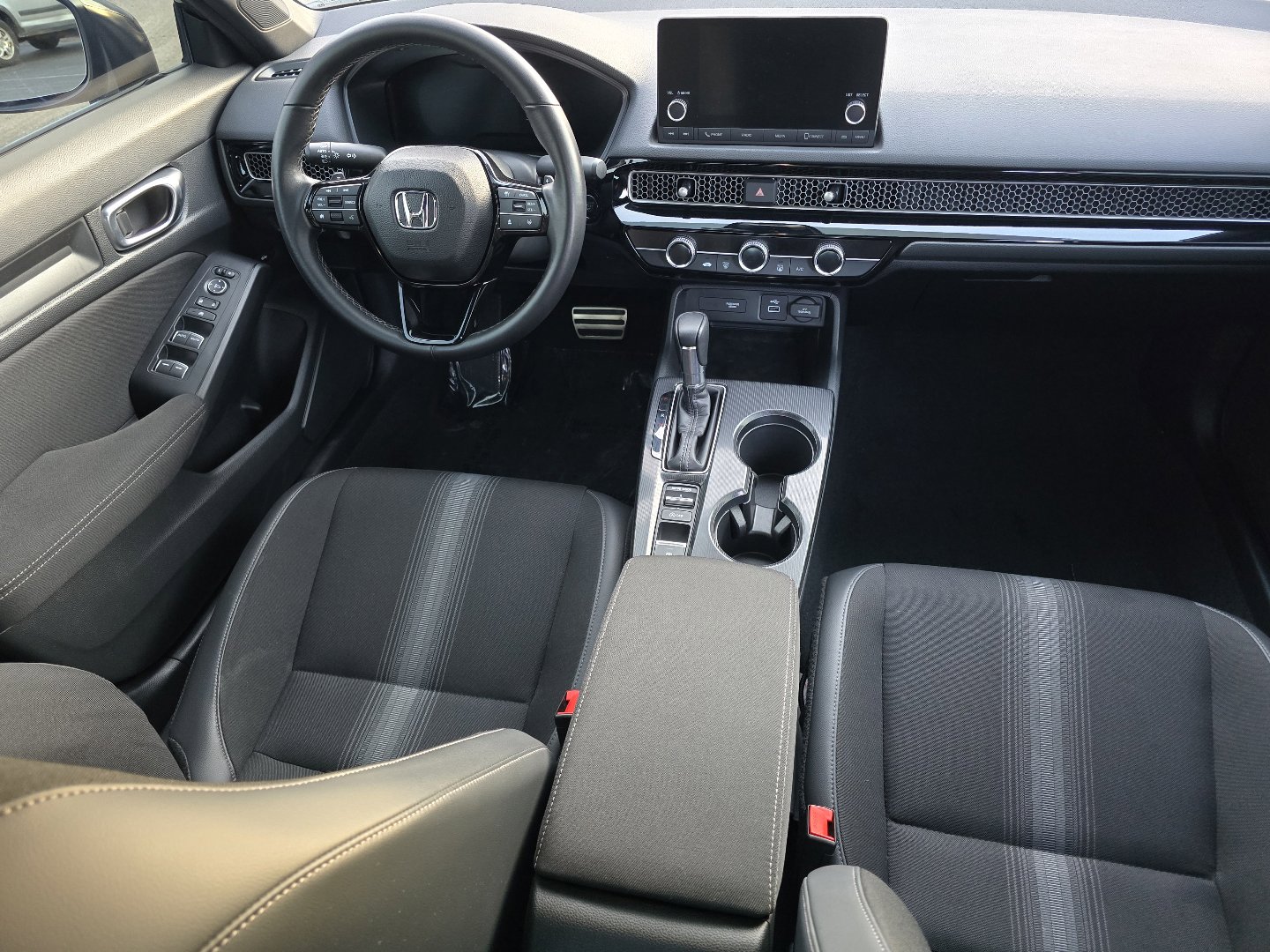 Used 2023 Honda Civic Sport image 29